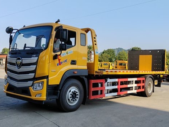 欧曼8吨平板清障车